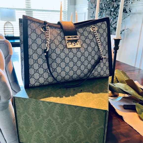 Gucci Handbags - Gucci PADLOCK MEDIUM GG SHOULDER BAG